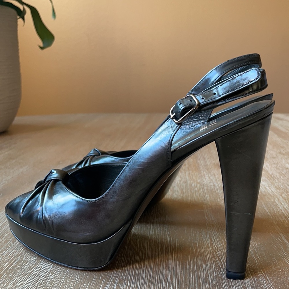 Stuart Weitzman Open Toe Twist Size 8 - image 6